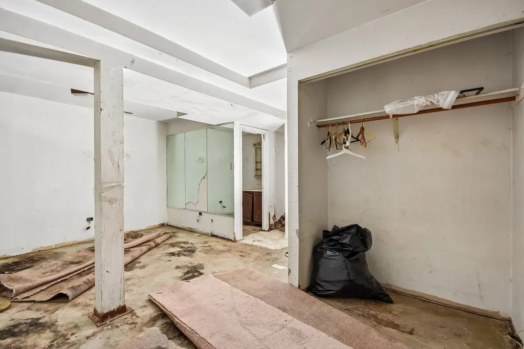 1047 West Leland Avenue Chicago IL 60640
