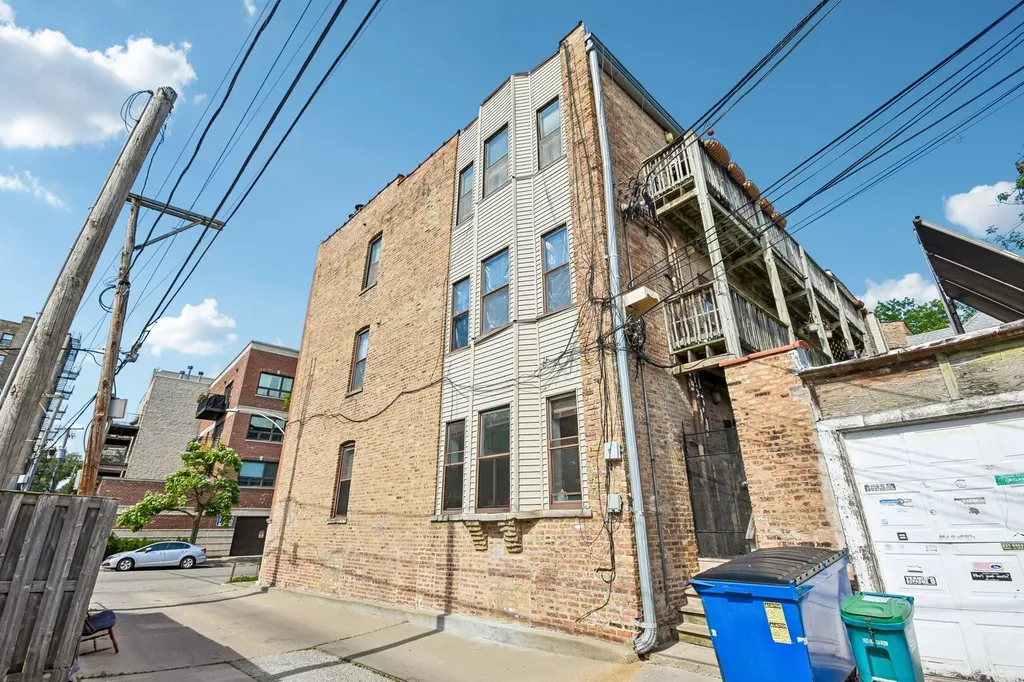 1047 West Leland Avenue Chicago IL 60640