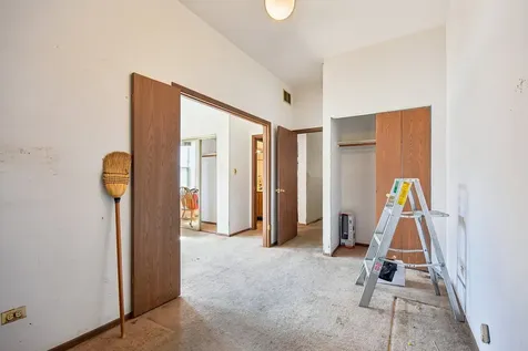 1047 West Leland Avenue Chicago IL 60640
