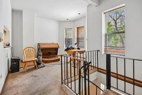 1047 West Leland Avenue Chicago IL 60640