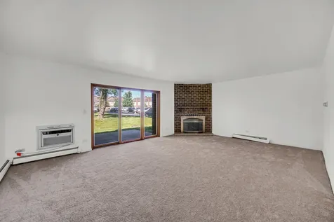 10369 Dearlove Road Glenview IL 60025