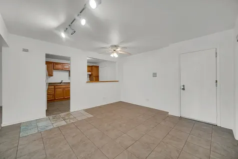 10369 Dearlove Road Glenview IL 60025