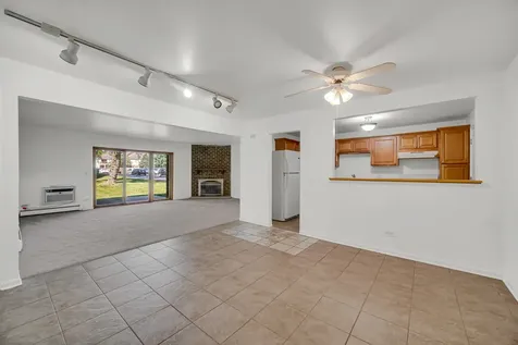 10369 Dearlove Road Glenview IL 60025