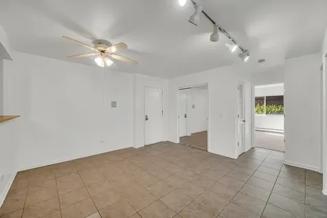 10369 Dearlove Road Glenview IL 60025