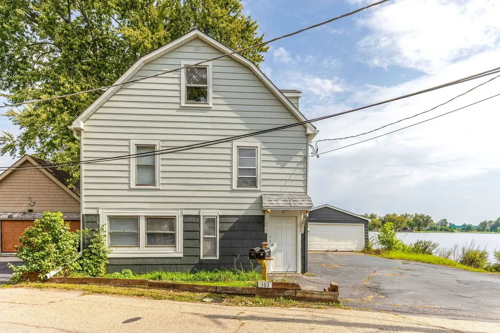 163 Eagle Point Road Fox Lake IL 60020