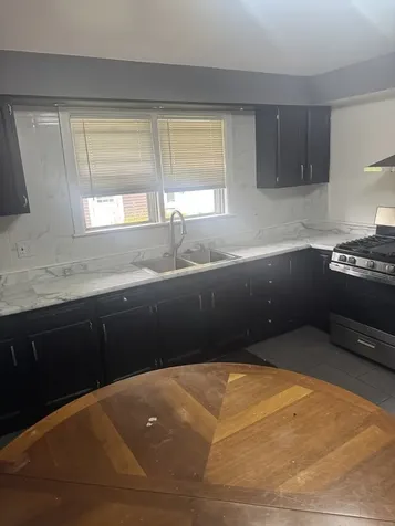 208 1/2 Blackstone Street Thornton IL 60476
