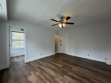 3727 North Pine Grove Avenue Chicago IL 60613