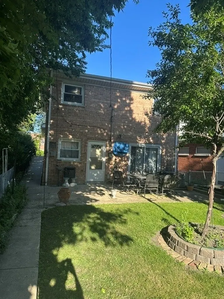 6034 North Bernard Street Chicago IL 60659