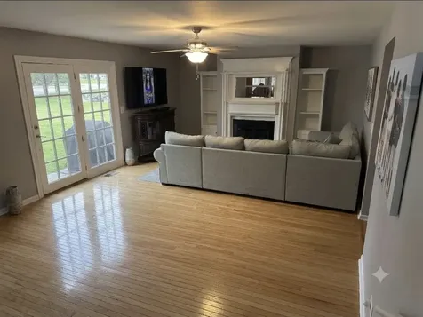 802 Winnebago Court Romeoville IL 60446