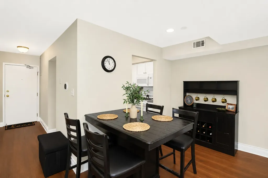 6425 Clarendon Hills Road Willowbrook IL 60527