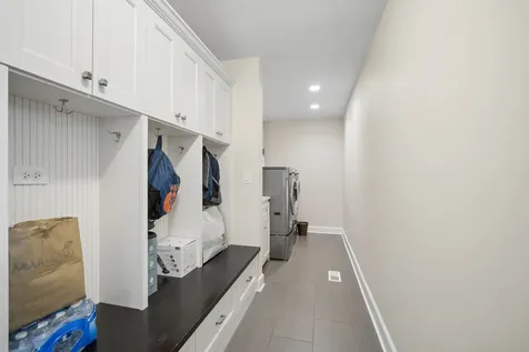 4220 Terri Lyn Lane Northbrook IL 60062
