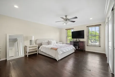 4220 Terri Lyn Lane Northbrook IL 60062