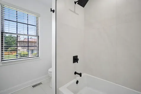 4220 Terri Lyn Lane Northbrook IL 60062