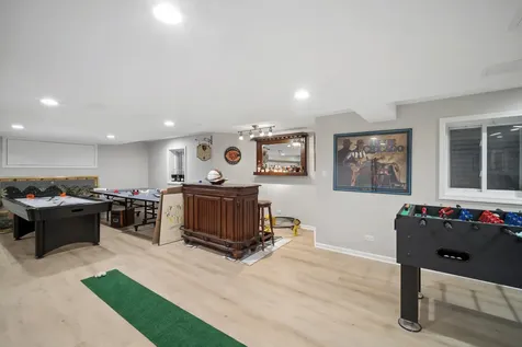 4220 Terri Lyn Lane Northbrook IL 60062