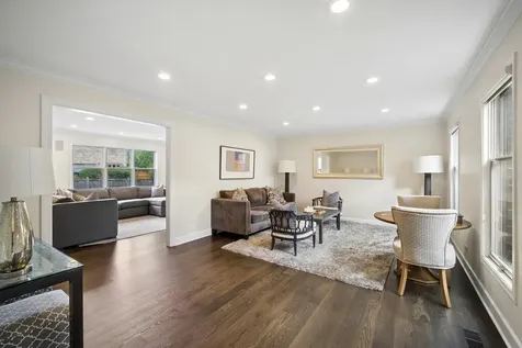 4220 Terri Lyn Lane Northbrook IL 60062
