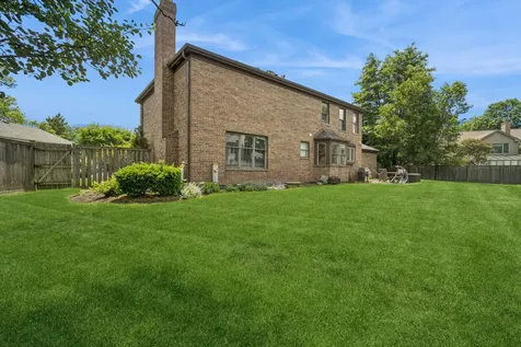 4220 Terri Lyn Lane Northbrook IL 60062