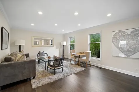 4220 Terri Lyn Lane Northbrook IL 60062