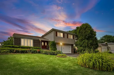 1913 East Seminole Lane Mount Prospect IL 60056