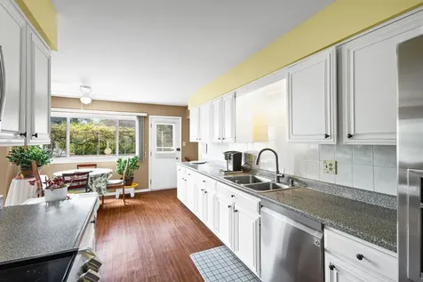 1913 East Seminole Lane Mount Prospect IL 60056