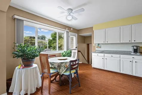 1913 East Seminole Lane Mount Prospect IL 60056