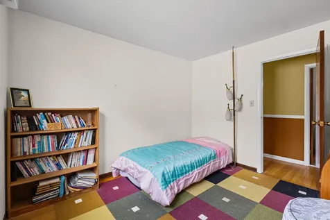 1913 East Seminole Lane Mount Prospect IL 60056