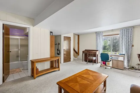 1913 East Seminole Lane Mount Prospect IL 60056