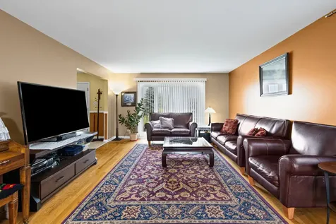 1913 East Seminole Lane Mount Prospect IL 60056