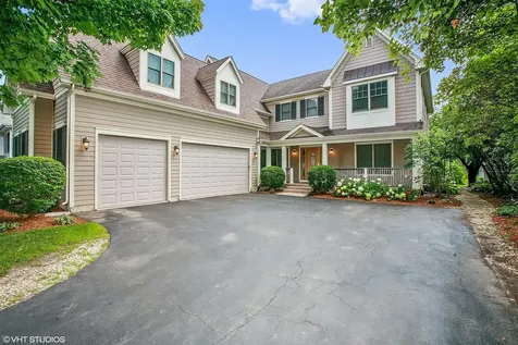 141 Walnut Street Libertyville IL 60048