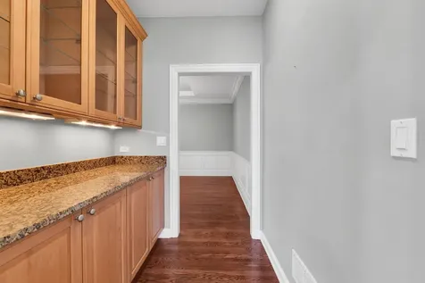141 Walnut Street Libertyville IL 60048