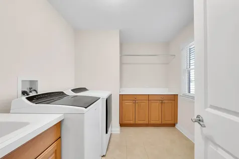 141 Walnut Street Libertyville IL 60048