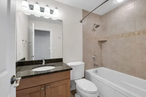 141 Walnut Street Libertyville IL 60048