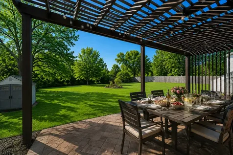 141 Walnut Street Libertyville IL 60048