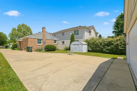 6837 Davis Street Morton Grove IL 60053