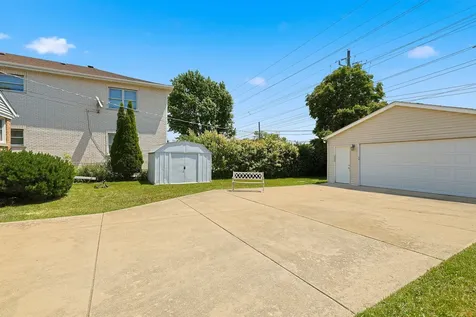 6837 Davis Street Morton Grove IL 60053
