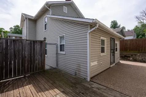 526 31ST Street Rock Island IL 61201