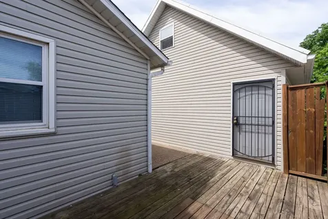 526 31ST Street Rock Island IL 61201