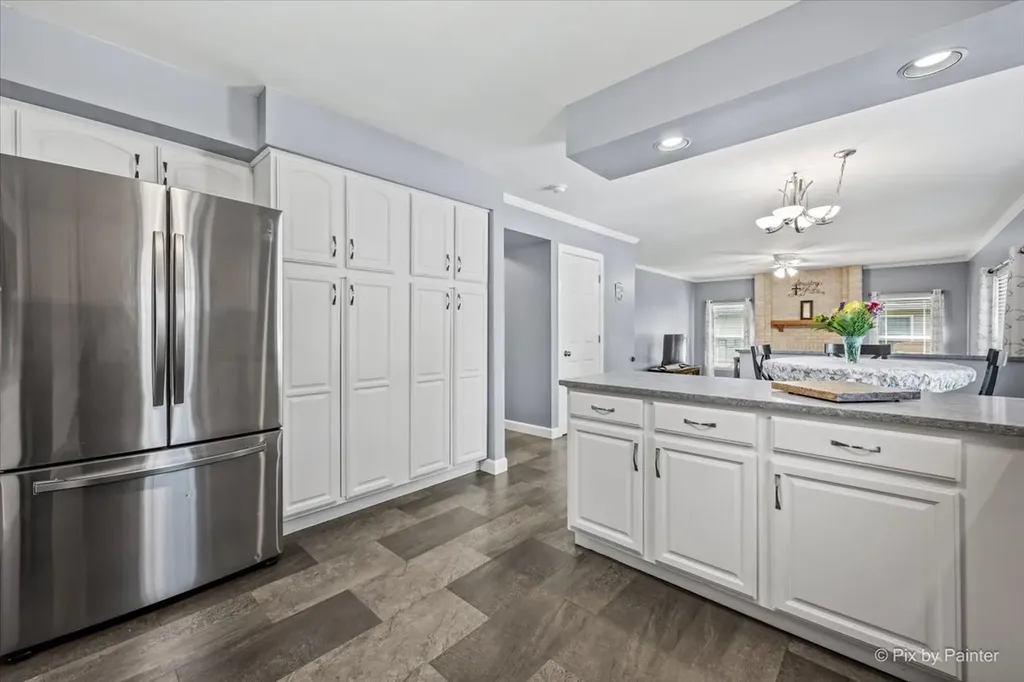 1288 Crystal Shore Drive Carol Stream IL 60188