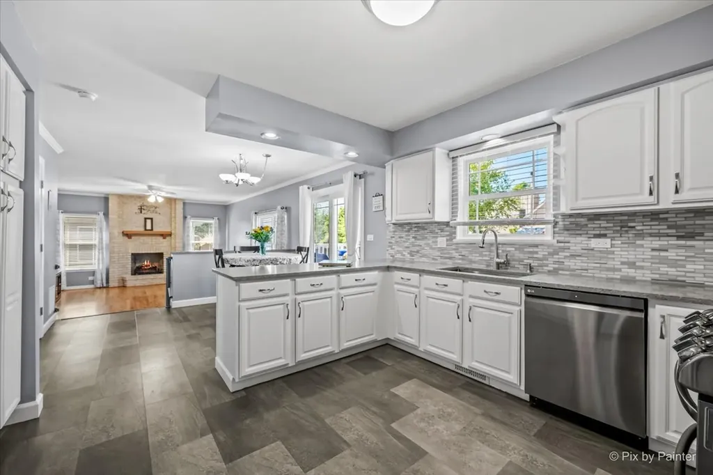 1288 Crystal Shore Drive Carol Stream IL 60188