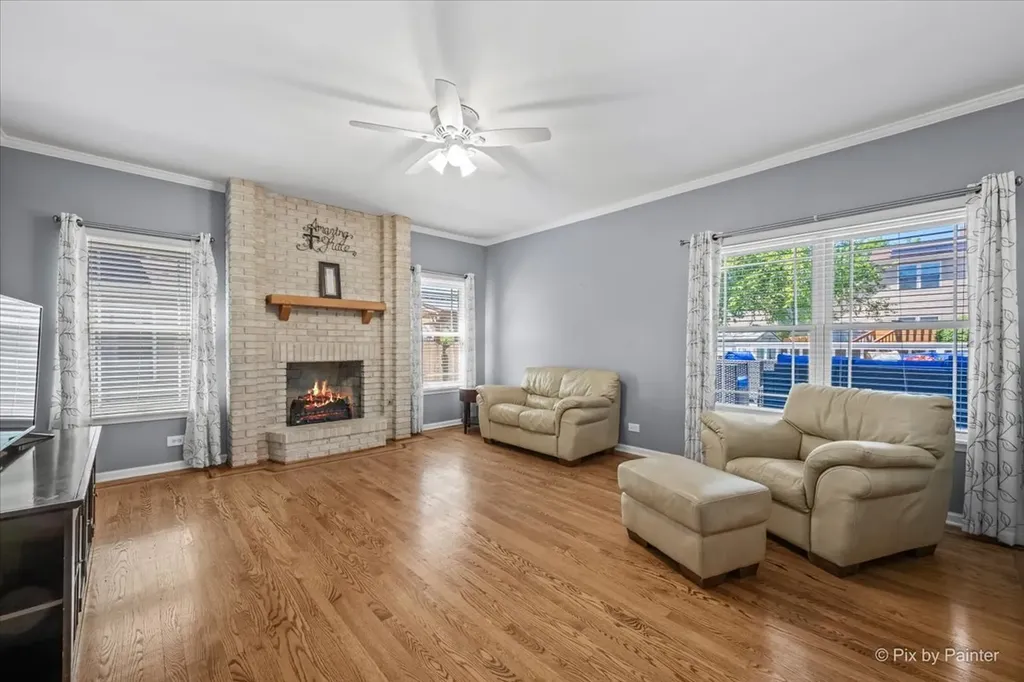 1288 Crystal Shore Drive Carol Stream IL 60188