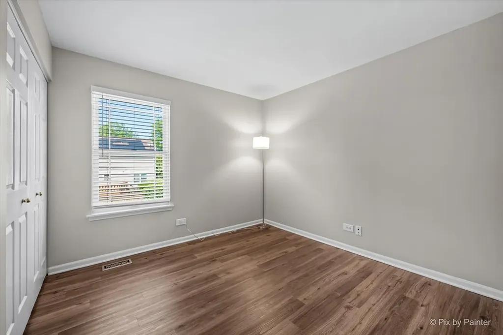 1288 Crystal Shore Drive Carol Stream IL 60188
