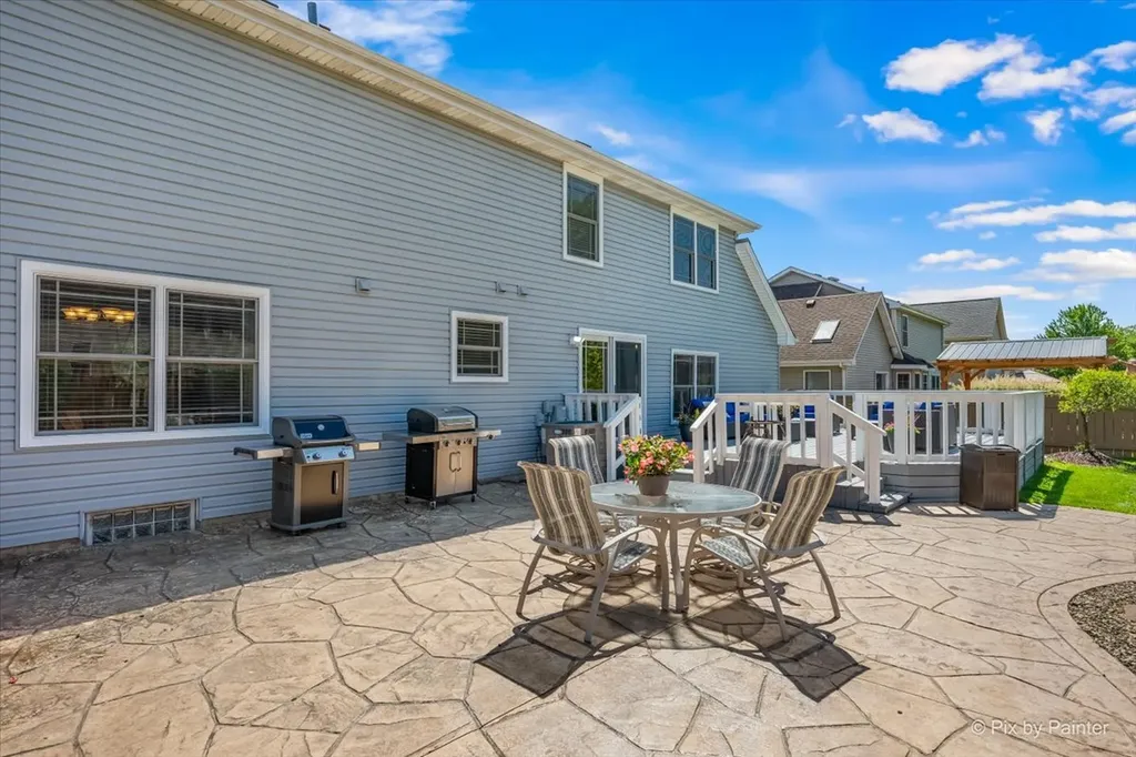 1288 Crystal Shore Drive Carol Stream IL 60188