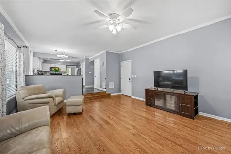 1288 Crystal Shore Drive Carol Stream IL 60188