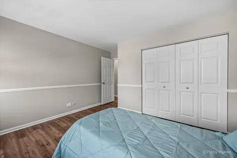 1288 Crystal Shore Drive Carol Stream IL 60188
