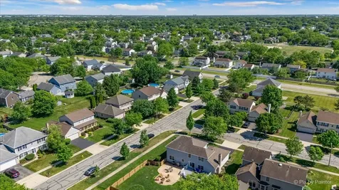 1288 Crystal Shore Drive Carol Stream IL 60188