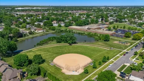 1288 Crystal Shore Drive Carol Stream IL 60188