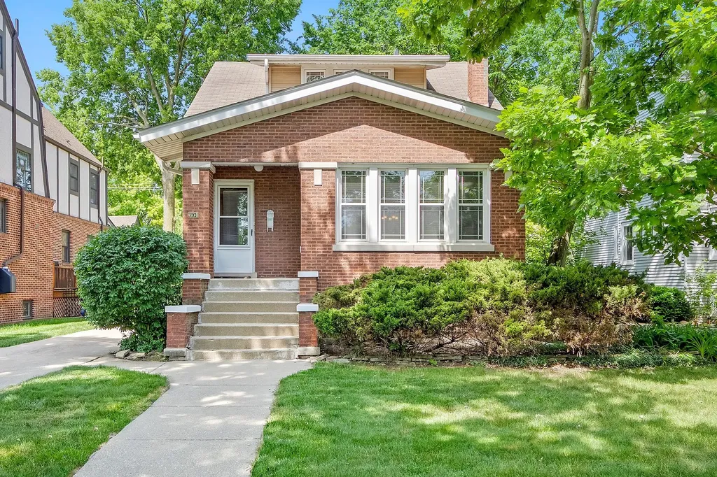 604 Lathrop Avenue River Forest IL 60305