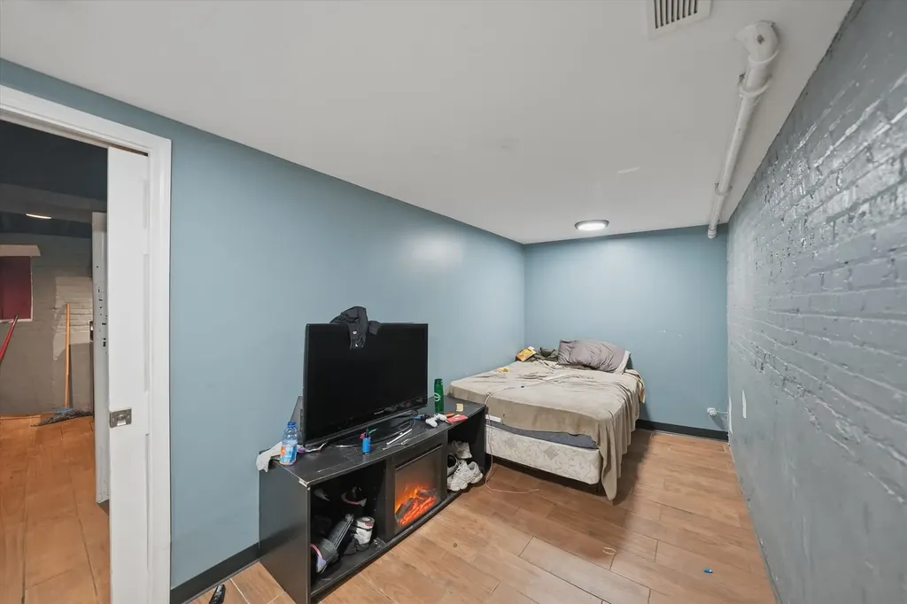 6416 South Campbell Avenue Chicago IL 60629