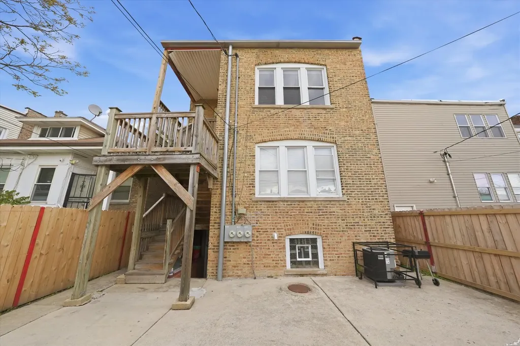 6416 South Campbell Avenue Chicago IL 60629