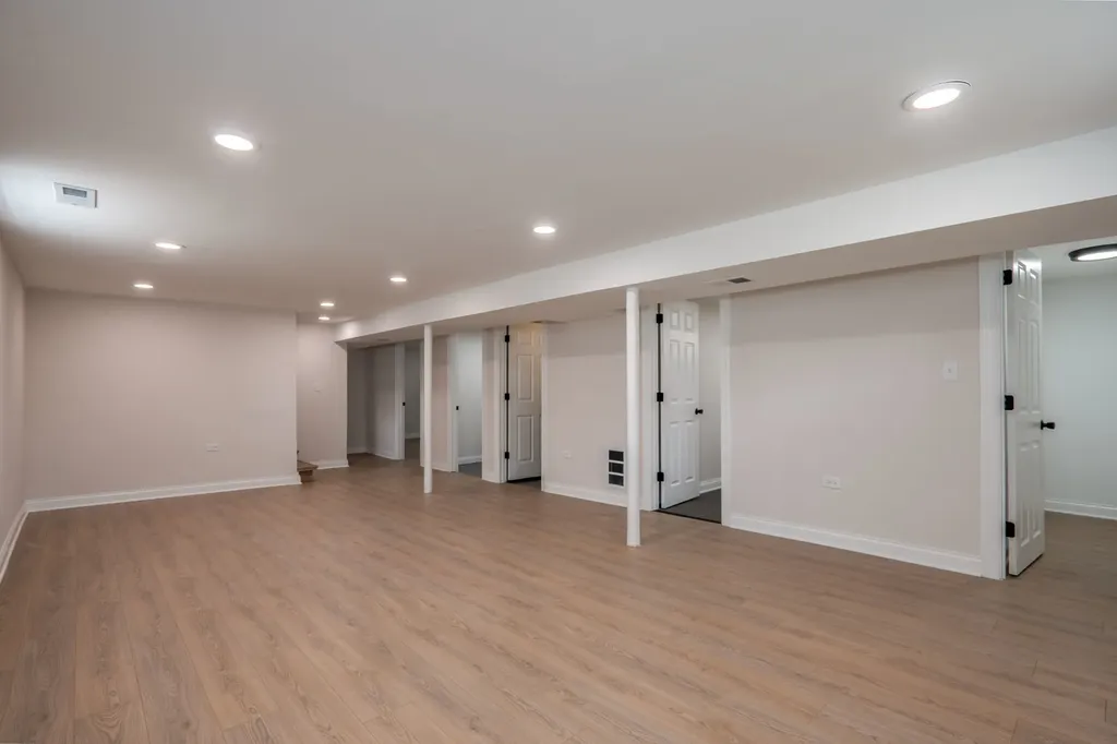 12915 South Parnell Avenue Chicago IL 60628