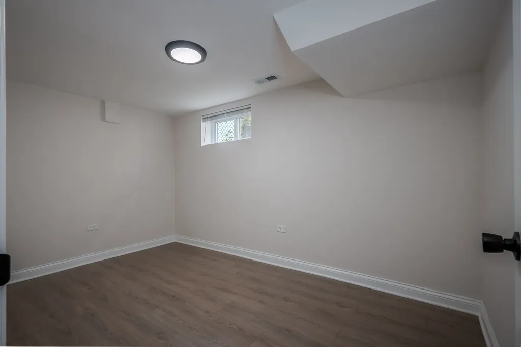 12915 South Parnell Avenue Chicago IL 60628